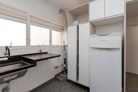 Apartamento à venda com 240m², 3 quartos e 3 vagas Apartamento à venda com 240m², 3 quartos e 3 vagasÁrea de Serviço