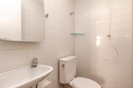 Apartamento à venda com 240m², 3 quartos e 3 vagas Apartamento à venda com 240m², 3 quartos e 3 vagasBanheiro de Serviço