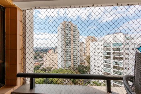 Apartamento à venda com 240m², 3 quartos e 3 vagas Apartamento à venda com 240m², 3 quartos e 3 vagasVaranda da Suíte 3
