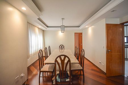 Apartamento à venda com 221m², 4 quartos e 3 vagas Apartamento à venda com 221m², 4 quartos e 3 vagasSala