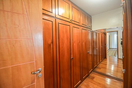 Apartamento à venda com 221m², 4 quartos e 3 vagas Apartamento à venda com 221m², 4 quartos e 3 vagasSuíte