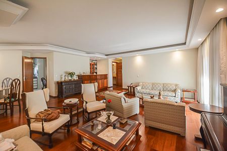 Apartamento à venda com 221m², 4 quartos e 3 vagas Apartamento à venda com 221m², 4 quartos e 3 vagasSala