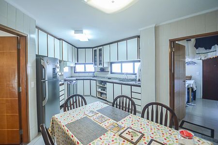 Apartamento à venda com 221m², 4 quartos e 3 vagas Apartamento à venda com 221m², 4 quartos e 3 vagasCozinha