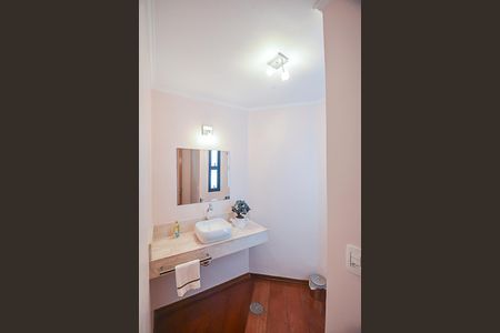 Apartamento à venda com 221m², 4 quartos e 3 vagas Apartamento à venda com 221m², 4 quartos e 3 vagasLavabo