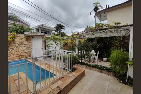 Casa de condomínio à venda com 250m², 5 quartos e 2 vagasÁrea de Lazer