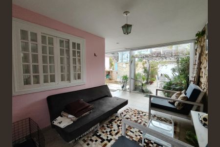 Casa de condomínio à venda com 250m², 5 quartos e 2 vagasÁrea de Lazer