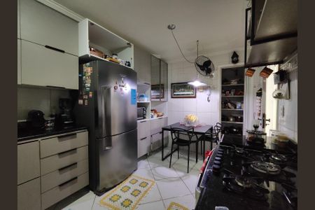 Casa de condomínio à venda com 250m², 5 quartos e 2 vagasCozinha