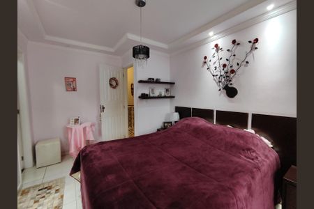 Casa de condomínio à venda com 250m², 5 quartos e 2 vagasSuíte 1