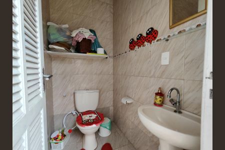 Casa de condomínio à venda com 250m², 5 quartos e 2 vagasLavabo 2