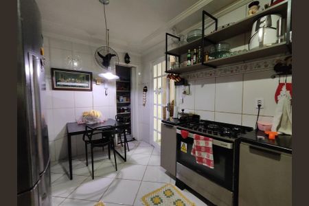 Casa de condomínio à venda com 250m², 5 quartos e 2 vagasCozinha