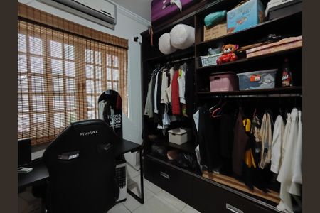 Casa de condomínio à venda com 250m², 5 quartos e 2 vagasQuarto 2