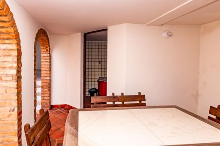 Casa à venda com 360m², 5 quartos e 2 vagas Casa à venda com 360m², 5 quartos e 2 vagasÁrea comum