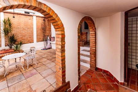 Casa à venda com 360m², 5 quartos e 2 vagas Casa à venda com 360m², 5 quartos e 2 vagasÁrea comum