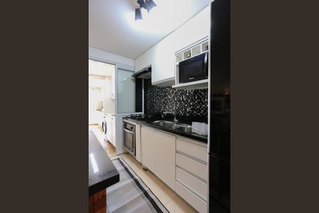 Apartamento à venda com 84m², 2 quartos e 2 vagasCozinha