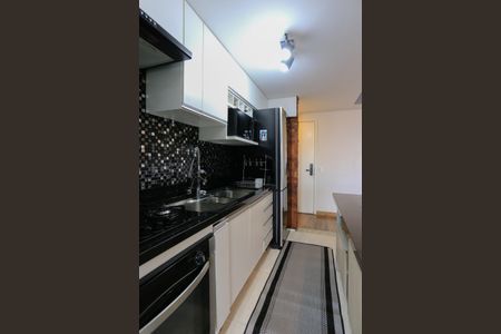 Apartamento à venda com 84m², 2 quartos e 2 vagasCozinha