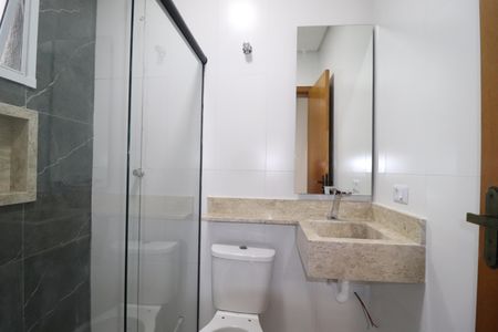 Casa à venda com 140m², 3 quartos e 2 vagasBanheiro Quarto 1 suíte