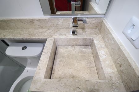 Casa à venda com 140m², 3 quartos e 2 vagasBanheiro Quarto 1 suíte