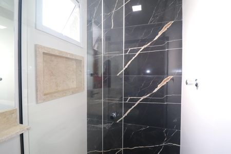 Casa à venda com 140m², 3 quartos e 2 vagasBanheiro Quarto 3 suíte