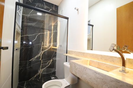 Casa à venda com 140m², 3 quartos e 2 vagasBanheiro Quarto 2 suíte