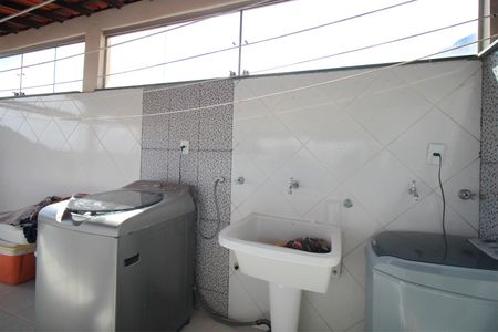 Casa à venda com 300m², 5 quartos e 2 vagasÁrea de Serviço