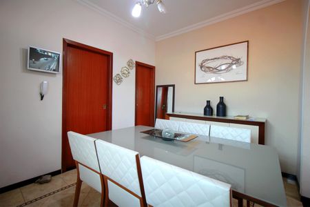 Casa à venda com 300m², 5 quartos e 2 vagasSala de Jantar