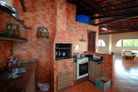 Casa à venda com 300m², 5 quartos e 2 vagasSalão de Estar - Sótão