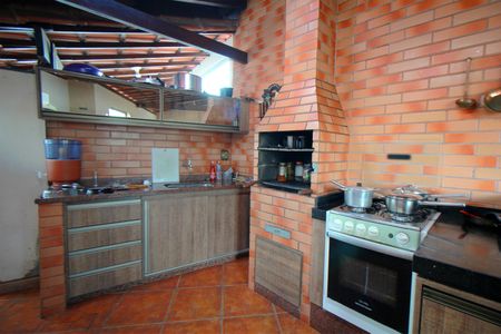 Casa à venda com 300m², 5 quartos e 2 vagasSalão de Estar - Sótão