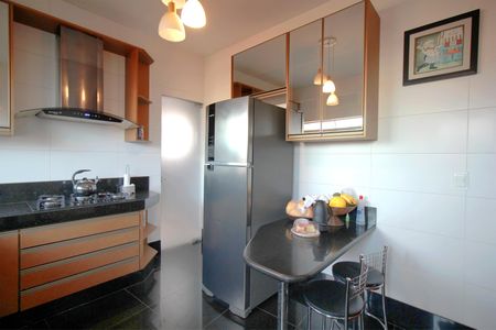 Casa à venda com 300m², 5 quartos e 2 vagasCozinha