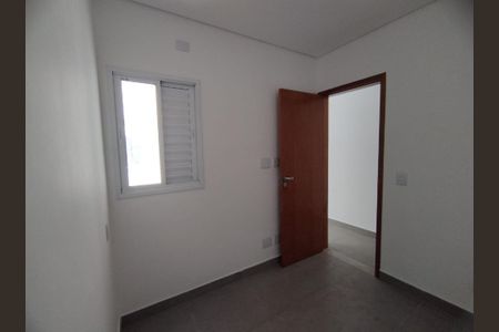 Foto 02 de apartamento à venda com 2 quartos, 45m² em Utinga, Santo André
