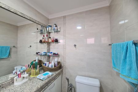 Apartamento à venda com 132m², 3 quartos e 2 vagasBanheiro da Suíte 1