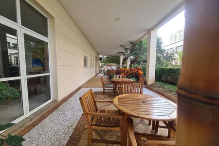 Apartamento à venda com 132m², 3 quartos e 2 vagasÁrea comum - Salão de festas