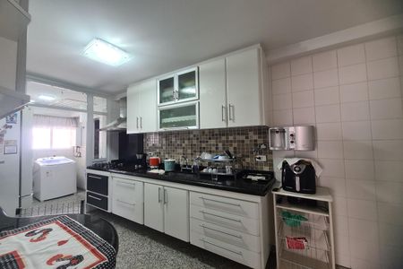 Apartamento à venda com 132m², 3 quartos e 2 vagasCozinha