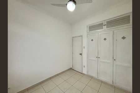 Quarto de apartamento para alugar com 2 quartos, 57m² em Botafogo, Rio de Janeiro