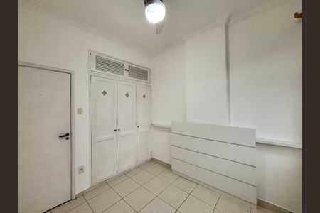 Quarto de apartamento para alugar com 2 quartos, 57m² em Botafogo, Rio de Janeiro