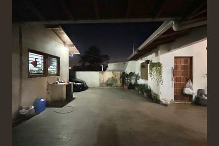 Casa à venda com 90m², 4 quartos e 3 vagas Casa à venda com 90m², 4 quartos e 3 vagasQuintal