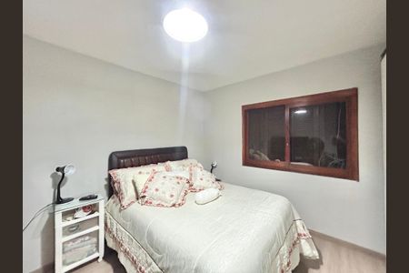 Casa à venda com 90m², 4 quartos e 3 vagas Casa à venda com 90m², 4 quartos e 3 vagasSuíte