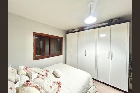 Casa à venda com 90m², 4 quartos e 3 vagas Casa à venda com 90m², 4 quartos e 3 vagasSuíte