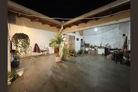 Casa à venda com 90m², 4 quartos e 3 vagas Casa à venda com 90m², 4 quartos e 3 vagasQuintal