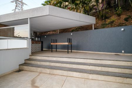 Apartamento à venda com 220m², 2 quartos e 2 vagas Apartamento à venda com 220m², 2 quartos e 2 vagasÁrea comum