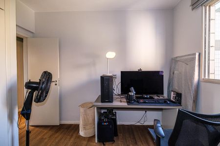 Apartamento à venda com 220m², 2 quartos e 2 vagas Apartamento à venda com 220m², 2 quartos e 2 vagasQuarto