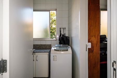 Apartamento à venda com 220m², 2 quartos e 2 vagas Apartamento à venda com 220m², 2 quartos e 2 vagasÁrea de Serviço