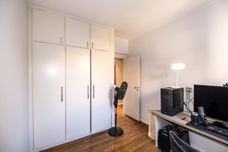 Apartamento à venda com 220m², 2 quartos e 2 vagas Apartamento à venda com 220m², 2 quartos e 2 vagasQuarto