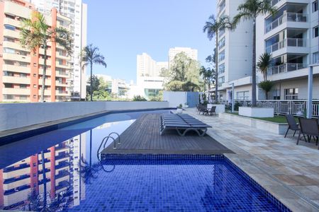 Apartamento à venda com 79m², 2 quartos e 2 vagasÁrea comum - Piscina