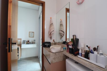 Apartamento à venda com 110m², 2 quartos e 2 vagasBanheiro da Suíte