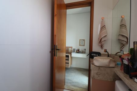 Apartamento à venda com 110m², 2 quartos e 2 vagasBanheiro da Suíte