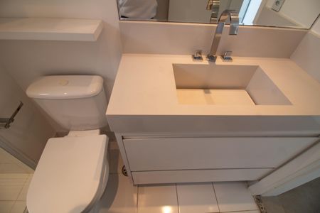 Apartamento à venda com 65m², 2 quartos e 1 vagaBanheiro da Suíte 2
