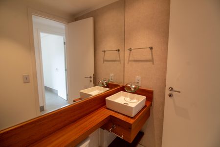 Apartamento à venda com 65m², 2 quartos e 1 vagaBanheiro Social