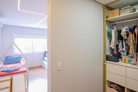 Apartamento à venda com 92m², 2 quartos e sem vagaCloset do quarto