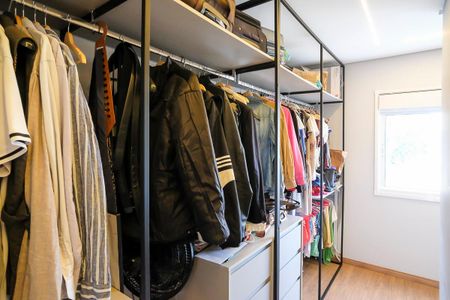 Apartamento à venda com 92m², 2 quartos e sem vagaCloset da suíte