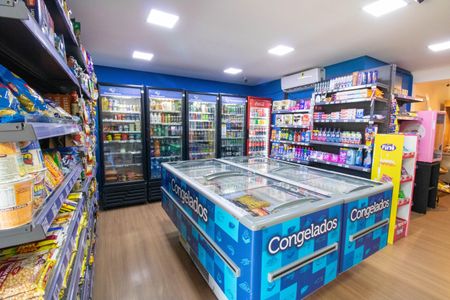 Apartamento à venda com 159m², 2 quartos e 2 vagas Apartamento à venda com 159m², 2 quartos e 2 vagasÁrea comum - Mercadinho